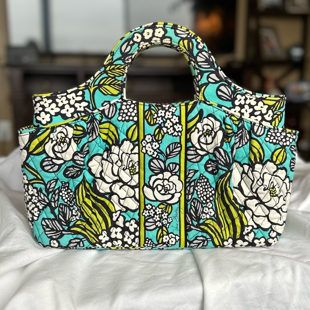Vera Bradley “Abby” in Island Blooms print handbag in excellent used condition